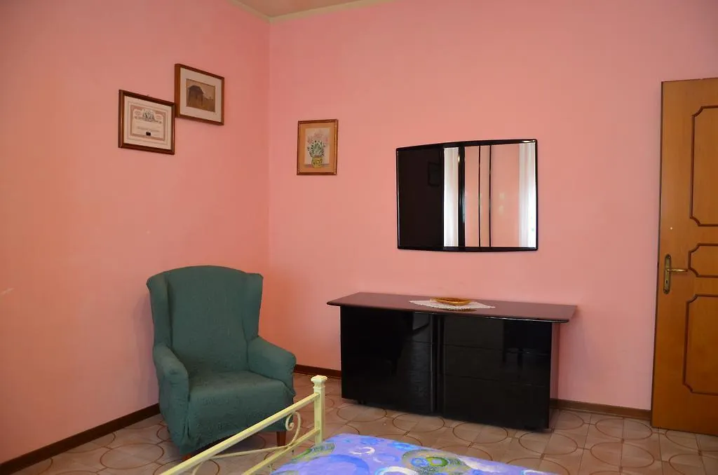 Affittacamere Da Laura Torre del Lago Puccini 0*,
